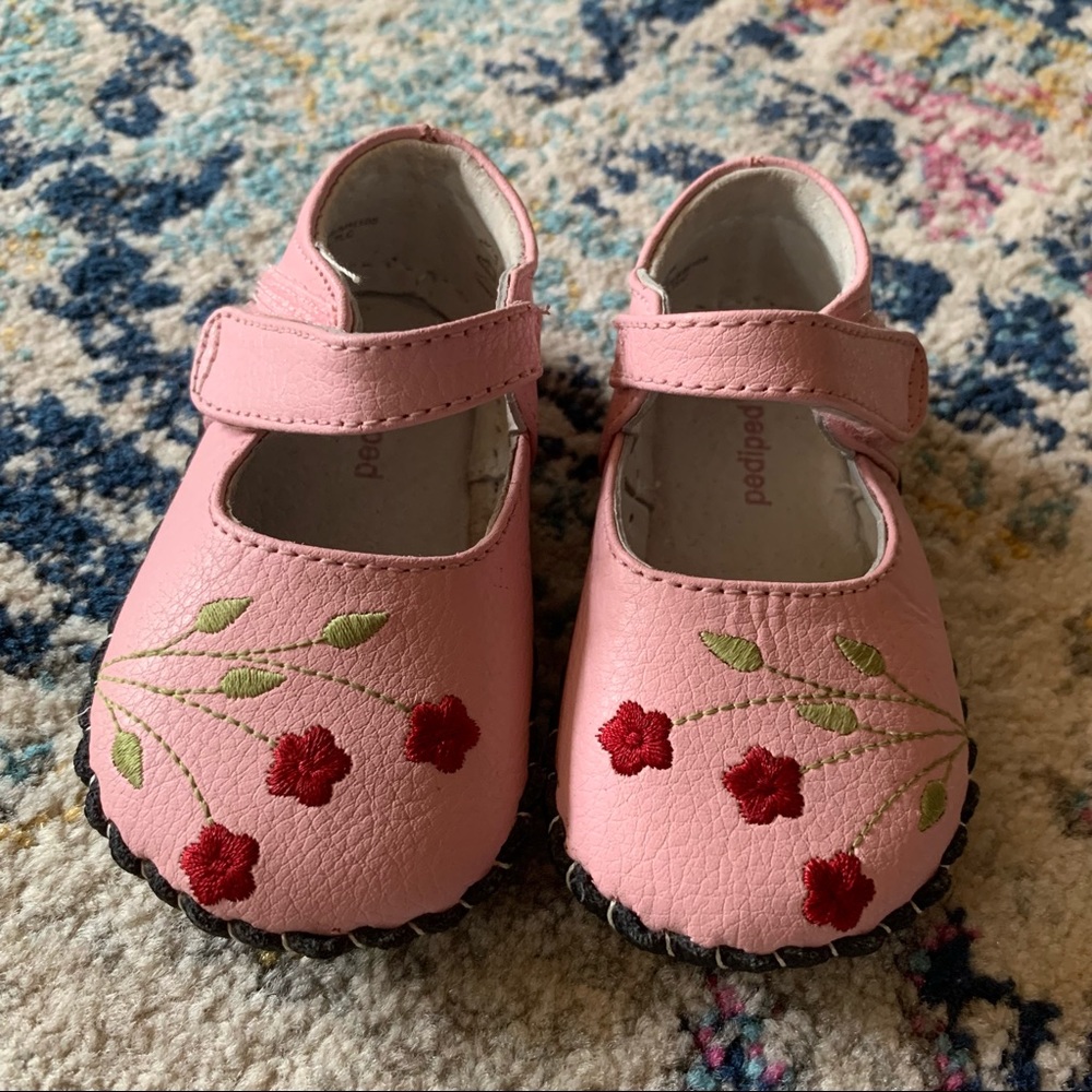 Pediped shoes size 6-12 mos./4-4.5 US